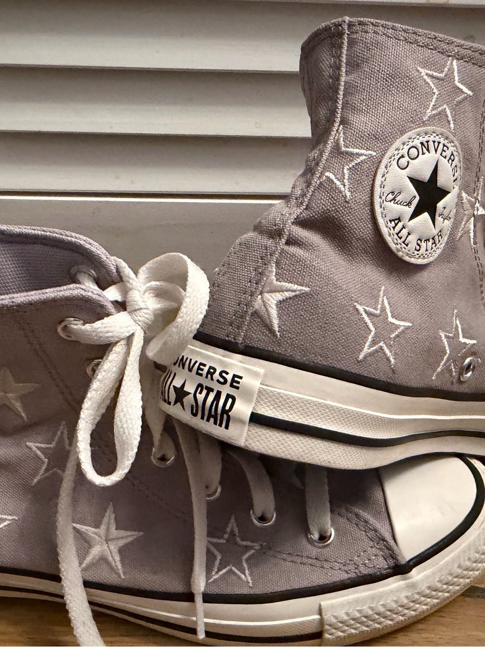 Converse Kids' Chuck Taylor All Star High Top Sneakers - Light Gray with Stars